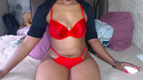 Snapshot of freakyteaser1990 chatting on 11.17.25 Mandy online show from 11.17.25