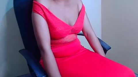 Snapshot of freakytinyslut chatting on 06.24.26 Lavinia online show from 06.24.26