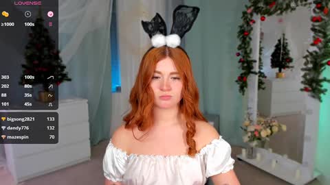 Snapshot of freckle_diyana chatting on 12.30.24 Diyana online show from 12.30.24