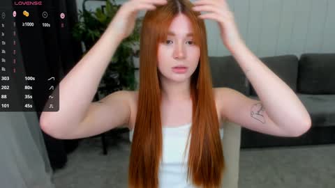 Snapshot of freckle_diyana chatting on 01.29.25 Diyana online show from 01.29.25