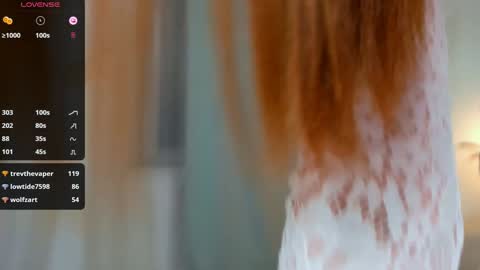 Snapshot of freckle_diyana chatting on 02.01.25 Diyana online show from 02.01.25