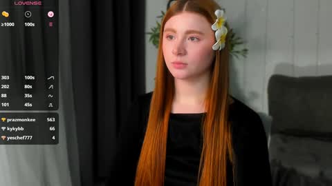 Snapshot of freckle_diyana chatting on 02.09.25 Diyana online show from 02.09.25