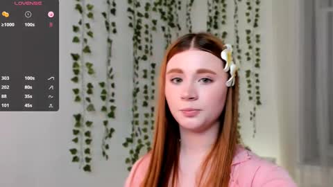 Snapshot of freckle_diyana chatting on 02.13.25 Diyana online show from 02.13.25