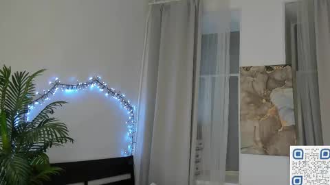 Snapshot of freckle_diyana chatting on 02.23.25 Diyana online show from 02.23.25