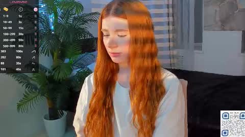 Snapshot of freckle_diyana chatting on 02.24.25 Diyana online show from 02.24.25