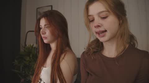 Snapshot of freckle_diyana chatting on 09.13.25 Diyana online show from 09.13.25