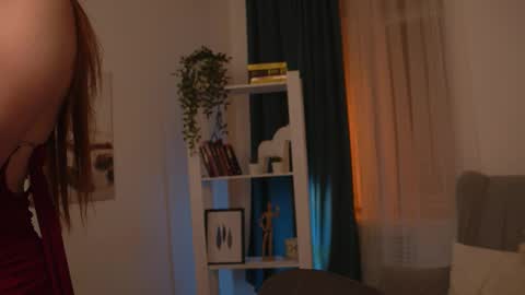 Snapshot of freckle_diyana chatting on 09.20.25 Diyana online show from 09.20.25