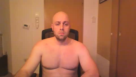 Snapshot of freddow chatting on 01.05.25 freddow online show from 01.05.25