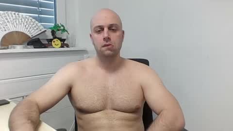 Snapshot of freddow chatting on 01.30.25 freddow online show from 01.30.25