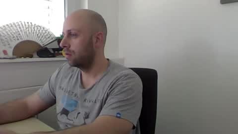 Snapshot of freddow chatting on 03.10.25 freddow online show from 03.10.25