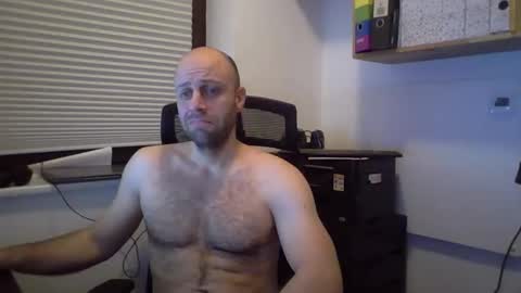 Snapshot of freddow chatting on 11.30.25 freddow online show from 11.30.25