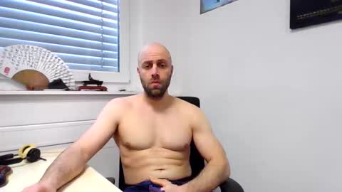 Snapshot of freddow chatting on 02.18.26 freddow online show from 02.18.26