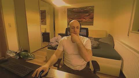 Snapshot of freddow chatting on 03.18.26 freddow online show from 03.18.26