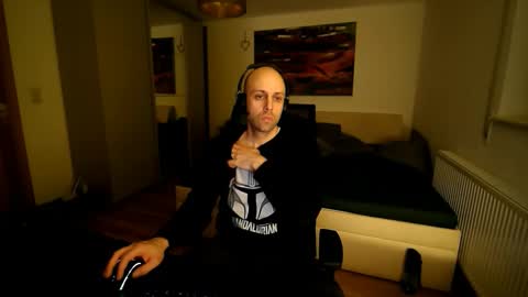 Snapshot of freddow chatting on 03.19.26 freddow online show from 03.19.26