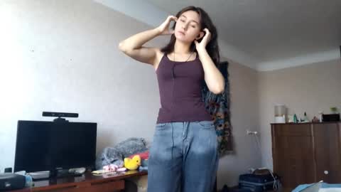 Snapshot of fredmurrietta chatting on 10.27.25 Mia online show from 10.27.25