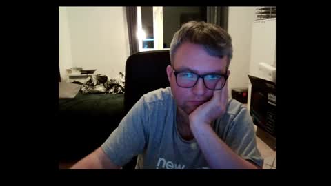 Snapshot of fredrik386959 chatting on 12.27.24 Fredrik online show from 12.27.24