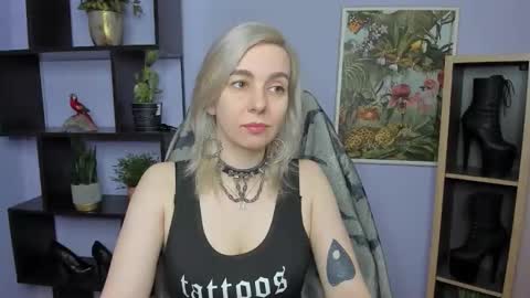 Snapshot of freeanne chatting on 05.29.26 Anne online show from 05.29.26