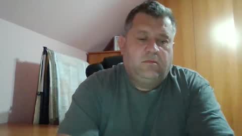 Snapshot of freeboy80180 chatting on 11.12.25 freeboy80180 online show from 11.12.25