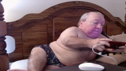 Snapshot of freemysoul4748 chatting on 11.18.25 Cute Lil Man online show from 11.18.25