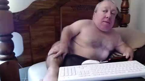 Snapshot of freemysoul4748 chatting on 11.29.25 Cute Lil Man online show from 11.29.25