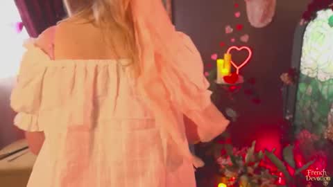 Louise or Lou 3 online show from 02.15.26