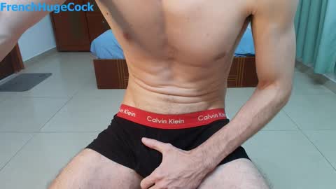 Manson FrenchHugeCock online show from 10.30.25