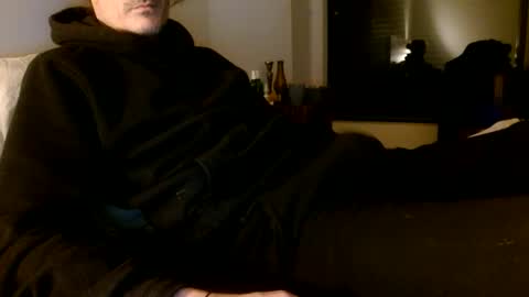 Snapshot of frenchms chatting on 02.23.25 frenchms online show from 02.23.25