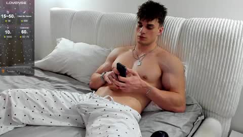 Snapshot of fresh_b1ood chatting on 01.30.25 Alex or Andrzej online show from 01.30.25