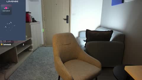 Snapshot of fresh_b1ood chatting on 11.04.25 Alex or Andrzej online show from 11.04.25