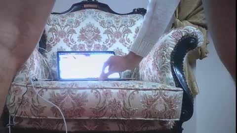 Snapshot of freshmanxxl chatting on 12.15.24 freshman imonyou98 online show from 12.15.24