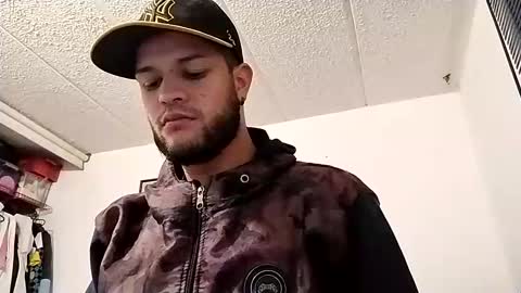 Snapshot of frey_dominik18 chatting on 12.25.24 Dominik online show from 12.25.24