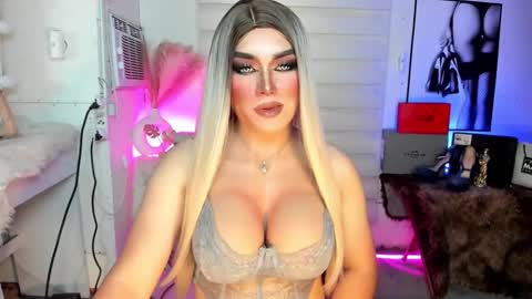 Snapshot of freya_lovestocum chatting on 09.23.25 Miss Frea online show from 09.23.25