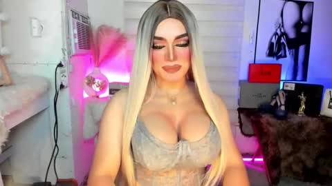 Snapshot of freya_lovestocum chatting on 09.24.25 Miss Frea online show from 09.24.25