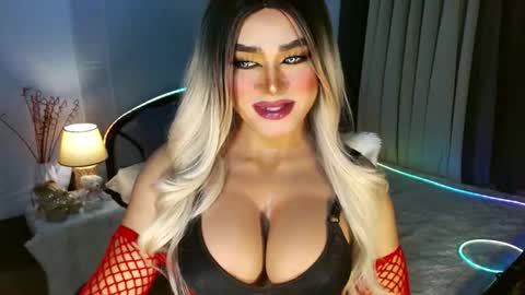 Snapshot of freya_lovestocum chatting on 12.16.25 Miss Frea online show from 12.16.25