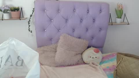 Snapshot of freyja_01 chatting on 09.08.25 Freyja online show from 09.08.25