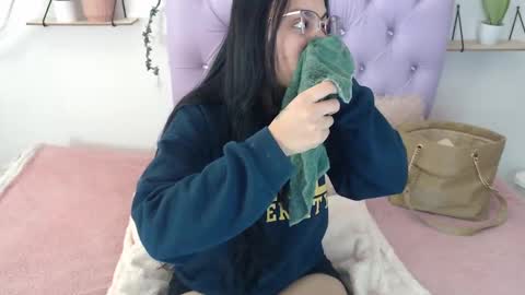 Snapshot of freyja_01 chatting on 09.18.25 Freyja online show from 09.18.25