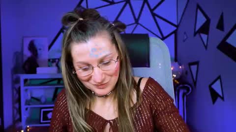 Snapshot of fridatander chatting on 02.16.25 Frida Tander online show from 02.16.25