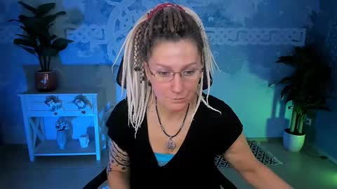 Frida Tander online show from 01.07.26