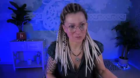 Frida Tander online show from 04.25.26