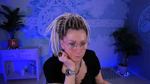 Frida Tander online show from 04.28.26