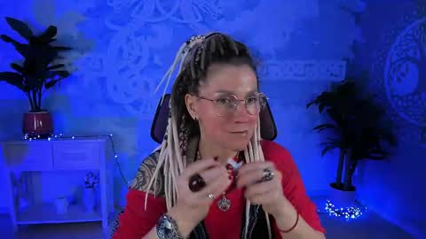 Frida Tander online show from 05.12.26