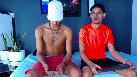 Snapshot of friendsofeverything_ chatting on 12.23.24 Adam y pitter online show from 12.23.24