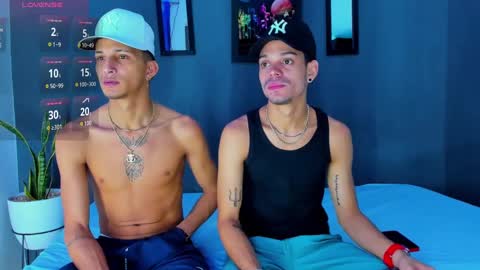 Snapshot of friendsofeverything_ chatting on 02.04.25 Adam y pitter online show from 02.04.25