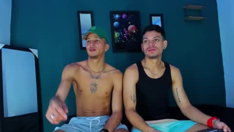 Snapshot of friendsofeverything_ chatting on 03.10.25 Adam y pitter online show from 03.10.25