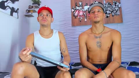 Snapshot of friendsofeverything_ chatting on 09.22.25 Adam y pitter online show from 09.22.25