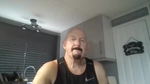 Snapshot of friskyneedsum chatting on 02.11.25 bob online show from 02.11.25