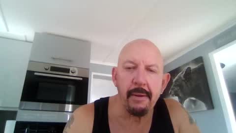 Snapshot of friskyneedsum chatting on 03.04.25 bob online show from 03.04.25