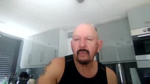 Snapshot of friskyneedsum chatting on 03.12.25 bob online show from 03.12.25