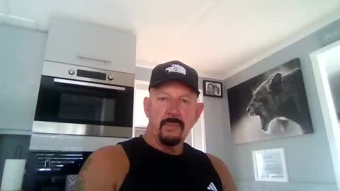 Snapshot of friskyneedsum chatting on 09.09.25 bob online show from 09.09.25