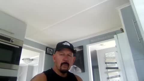 Snapshot of friskyneedsum chatting on 09.23.25 bob online show from 09.23.25